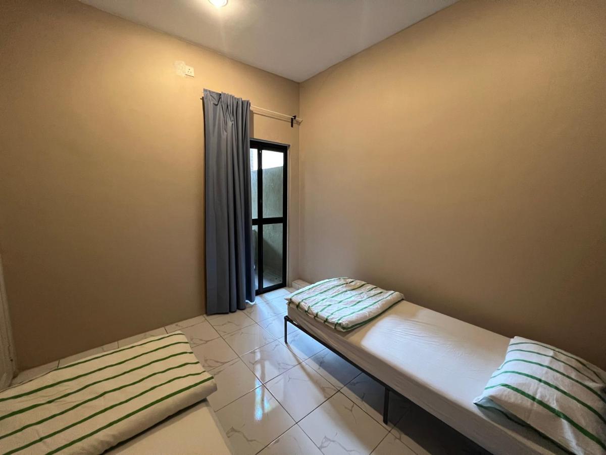 Theatbas Homestay 17 In Seri Iskandar Perak 3 Bedroom Bota Eksteriør billede