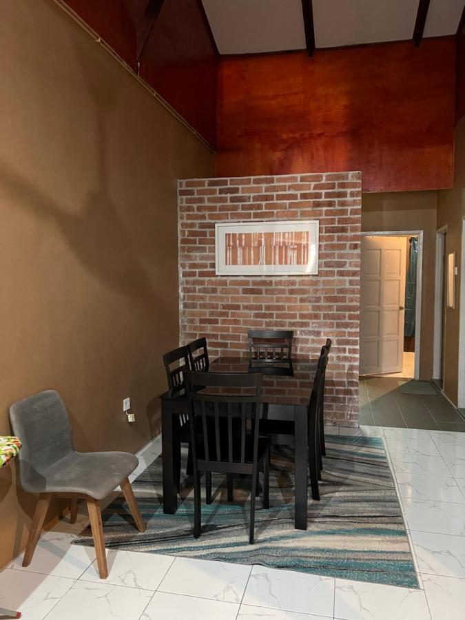 Theatbas Homestay 17 In Seri Iskandar Perak 3 Bedroom Bota Eksteriør billede